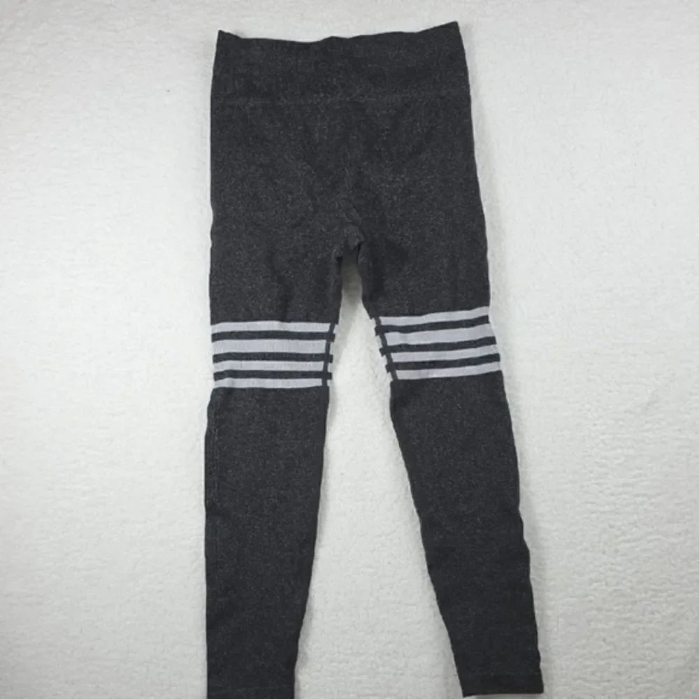 Scrunch Womens Medium Gray And White Striped Butt Scrunch Leggings